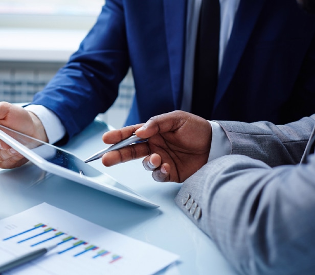 نعزِّز مجتمعًا داعمًا وحاضنًا لشراكات.